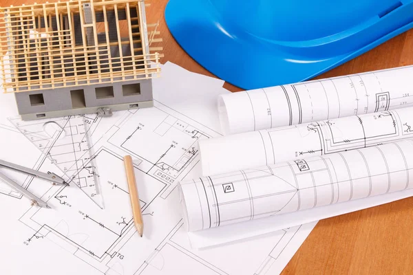 Diagrammi elettrici, accessori per lavori di ingegneria e la casa in costruzione, concetto di casa di costruzione — Foto Stock