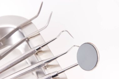 Diş hekimleri diş Office tarafından kullanılan stomatology araçlar kümesi