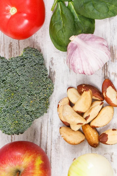 Alimentos que contienen selenio, vitaminas y fibra dietética, concepto de nutrición saludable —  Fotos de Stock