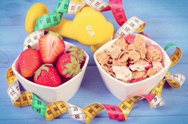 Çilek, buğday ve çavdar pul, halter ve santimetre