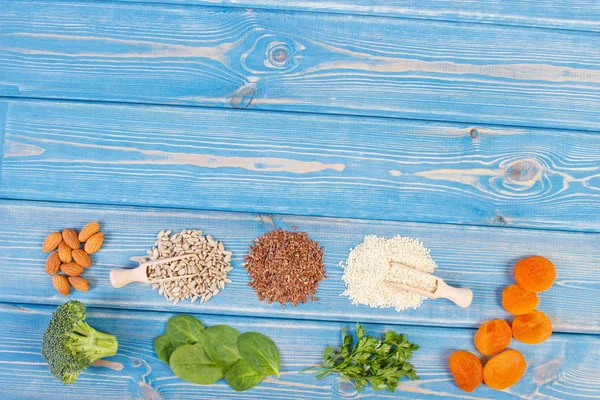 Producten als bron calcium en dietary fiber, gezonde voeding — Stockfoto