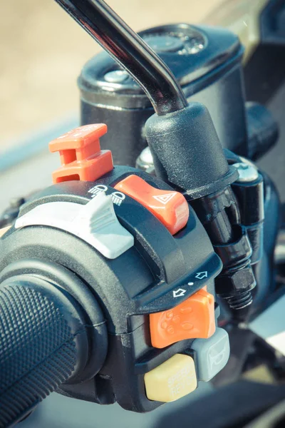 Üzemirányító panel gombokkal négy-, motorkerékpár- vagy ipari gépekben — Stock Fotó