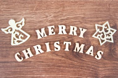 Kutlama zamanı için süslemeli Mutlu Noeller.