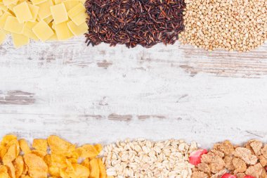 Doğal malzemeler ve ürünler kaynak olarak karbonhidratlar, vitaminler, mineraller ve lifler, metin için kopyalama alanı