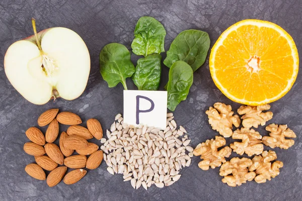 Zdravá výživná strava jako minerály, vitamín P a vláknina — Stock fotografie