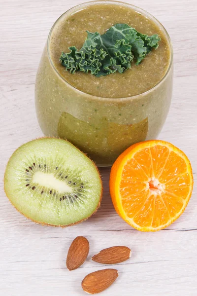 Smoothie or cocktail from fruits and vegetables. Healthy food for slimming containing natural vitamins and minerals — Stock Image Smoothie Cocktail Fruits Vegetables Healthy Food Slimming Containing Natural Vitamins Stock Photo