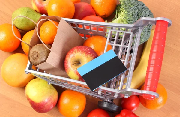 Tarjeta Crédito Sin Contacto Con Bolsa Compras Papel Frutas Verduras — Foto de Stock