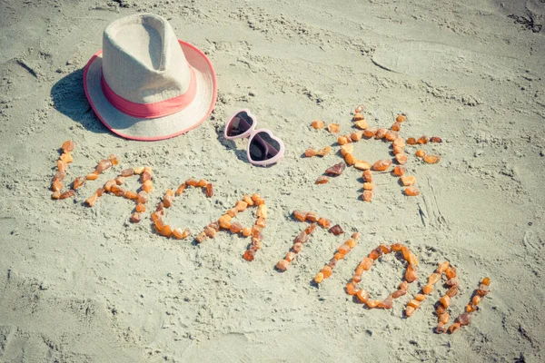 Foto Vintage Vacaciones Inscripción Con Forma Sol Hecho Piedras Ámbar — Foto de Stock