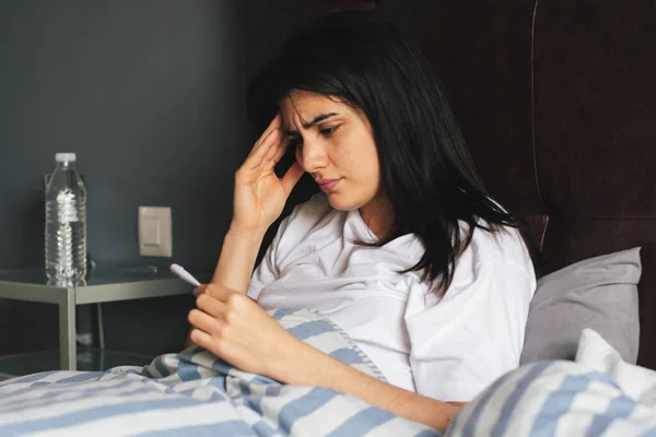 Sick Woman Her Bed — Stock Photo, Image