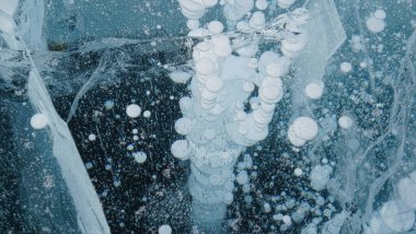 Baykal Gölü 'nün eşsiz buzu