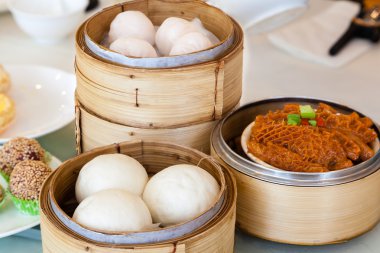 Çin dim sum bambu gemi içinde