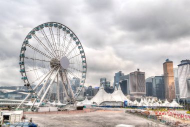 Hong Kong Skyline orta ayağın Victoria Limanı manzaralı