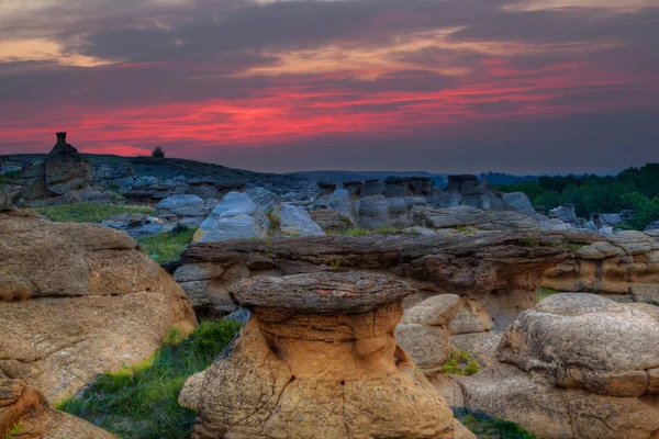 Východ slunce na psaní na kámen Provincial Park v Albertě, Kanada — Stock fotografie