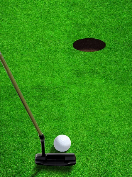 Покласти м'яч для гольфу близько до отвору з копіюванням простору — стокове фото