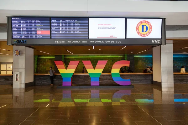 Calgary International Airport — Stock Photo, Image