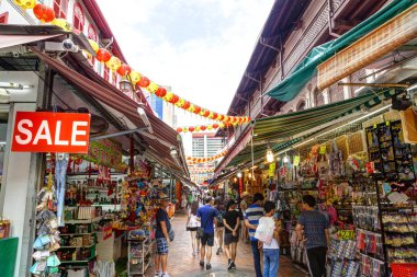 Singapur mahallesinde alışveriş