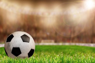 Kopya alanı ile sahada futbol topu