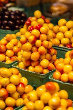 Satır Farmer's Market, renkli kiraz