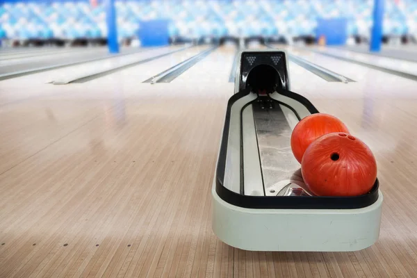 Automated Bowling Ball Return With Copy Space — Stock Photo, Image