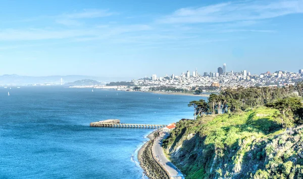 San Francisco Bay at The Presidio — Stock Photo, Image