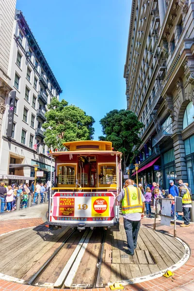 Historische kabelbaan in San Francisco, Californië — Stockfoto