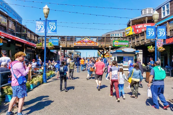 Pier 39 am Fischersteg in San Francisco — Stockfoto