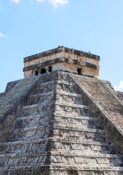 Kukulcan piramisa Chichen Itzában, Yucatan-félszigeten, Mexikóban — Stock Fotó