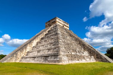 Chichen Itza, Yucatan, Meksika 'daki Asırlık Kukulkan Tapınağı