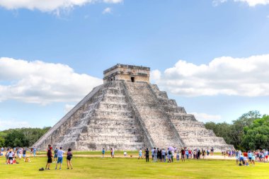 Chichen Itza 'daki Kukulkan Tapınağı, Yucatan, Meksika