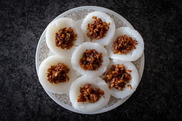 Popular Singapore Breakfast Chwee Kueh Steamed Rice Cake With Pr — Stockfoto