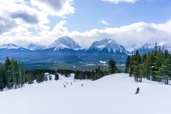 Sneeuwtoppen Berglandschap Met Voorgrond Mount Victoria Gletsjer Van Canadese Rockies — Stockfoto