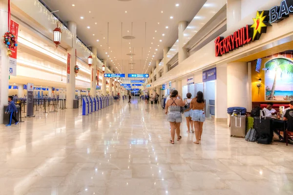 Cancun Mexico Dec 2019 Passengers Departure Hall Cancun International Airport — Stock Photo, Image