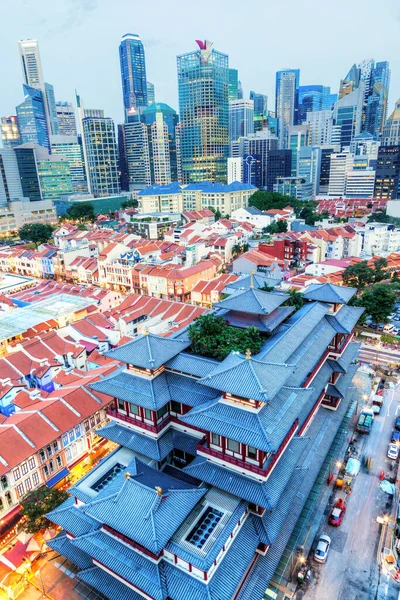 Singapur Çin Mahallesi Nin Mavi Saat Günbatımında Havadan Görünüşü Arka — Stok fotoğraf