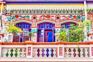 1900 'lerin başlarındaki tipik eski Peranakan evleri bugün Singapur' un kültürel mirasıdır..