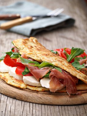 Piadina romagnola - Emilia Romagna, İtalyan spesiyaliteleri