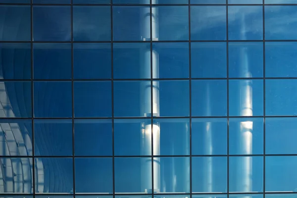 Vidros Translúcidos Edifício Moderno Com Colunas Metálicas Interior — Fotografia de Stock