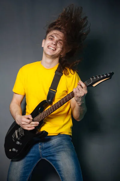Man Long Hair Yellow Shirt Playing Electric Guitar Rock Fashion — Stock Photo, Image