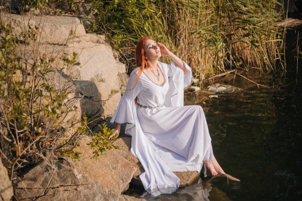 Beautiful Red Haired Girl Long White Dress Lake Shore Reeds — Stock Photo, Image