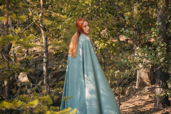 Beautiful Red Haired Girl Turquoise Dress Diadem Her Head Walking — Stock Photo, Image