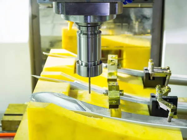 CNC machining center cutting mold — Stock Photo, Image