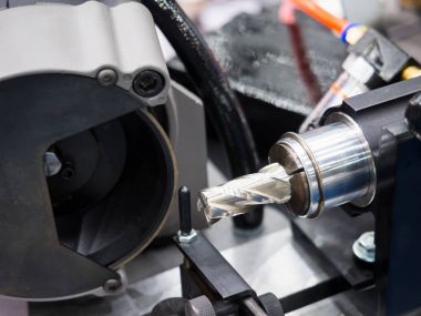 CNC otomatik gr tarafından taşlama yüksek hassasiyetli karbür kesici alet