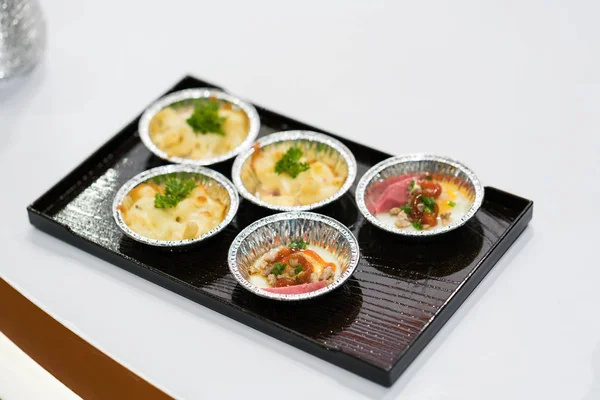 Iyi test ızgara kızarmış yumurta küçük fincan