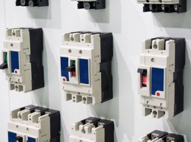 Yüksek gerilim elektrik sistemi için sigara sigorta ayırıcı