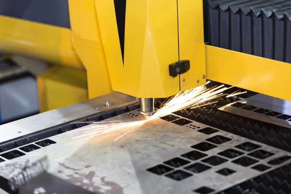 CNC de corte de gas hoja de metal —  Fotos de Stock