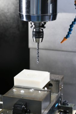 CNC İşleme Merkezi kesme kalıp