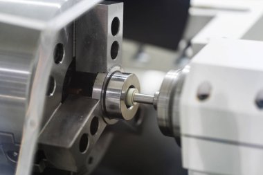 Otomotiv cnc Torna ve cnc bölümü taşlama