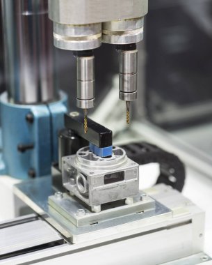 CNC İşleme Merkezi kesme kalıp