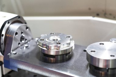 CNC İşleme Merkezi kesme kalıp