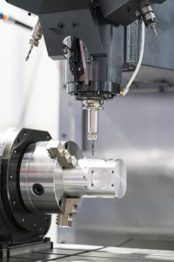 CNC İşleme Merkezi kesme kalıp