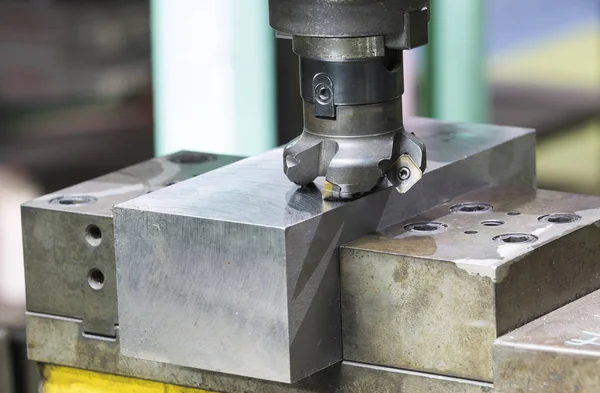 Parte di precisione di lavorazione dal centro di lavoro CNC — Foto Stock